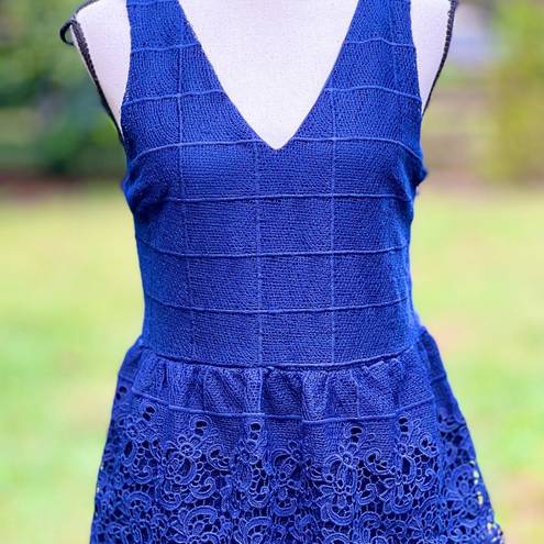 Alya  Blue Lace Tiered Dress Junior's Size Medium