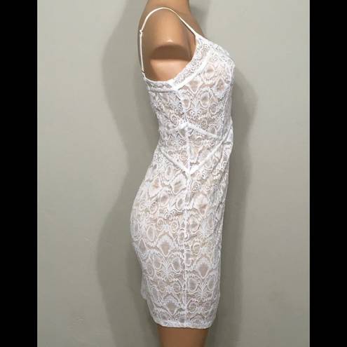 GUESS New.  lace dress. NWT