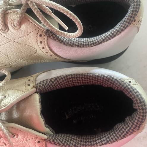 FootJoy  Women’s Golf Shoes size 6, 98571 Comfort Beige White Saddle Cleats