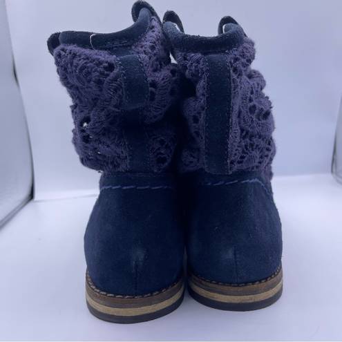 The Sak suede pull-on blue booties crochet stitching detail women Size 6