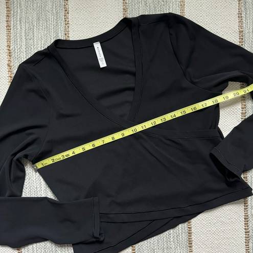 Athleta  Transcend Black Long Sleeves Faux Wrap Soft Pullover Top Women’s Size XL