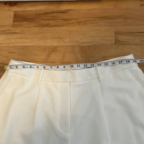 Nine West  White High Rise Pleat Front Shorts - NWT