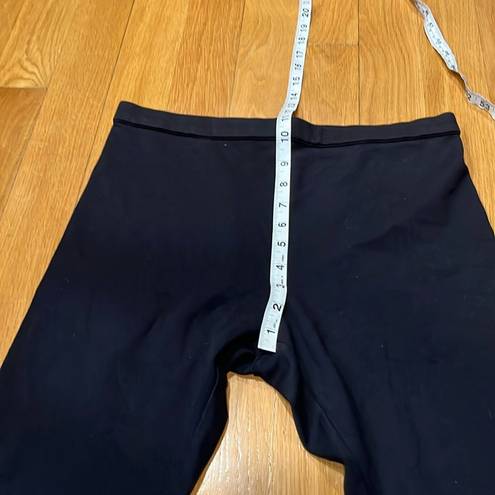 Lands'End Lands’End women’s black leggings size medium 10-12 .