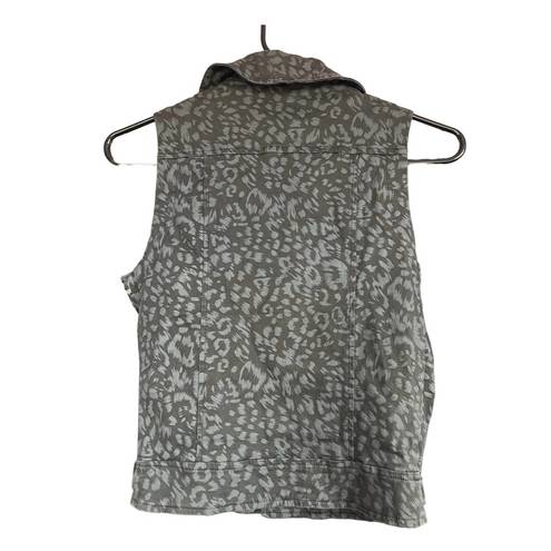 Max Rave  black/gray cheetah print vest size medium