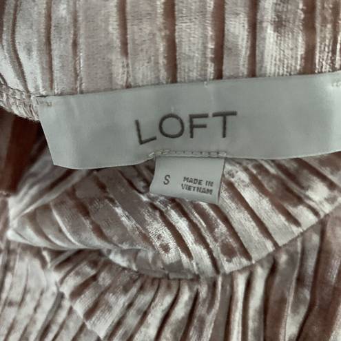 The Loft  Womens Size Small Pink Crushed Velvet Ribbed Mock Neck Stretch Blouse Top