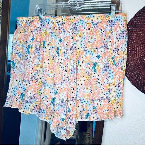  5 inch Gauze High Rise Floral Shorts- Torrid Size 1 (12/14)