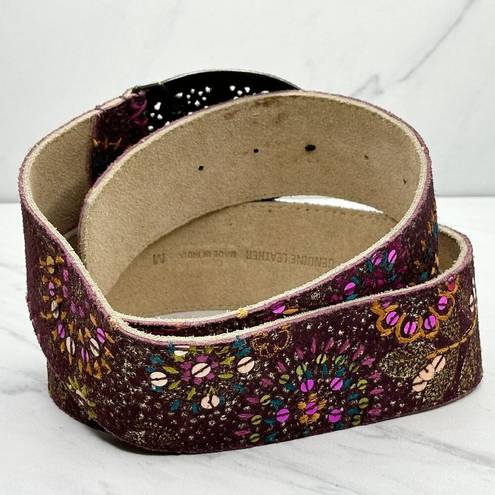 Chico's  Vintage Genuine Leather Floral Sequin Embroidered Belt Size Medium M