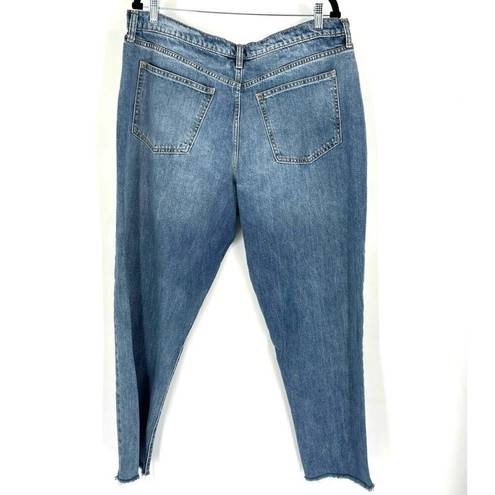 Universal Threads Universal Thread Women's High-Rise Boyfriend Jeans Medium Wash Size 16 Patches