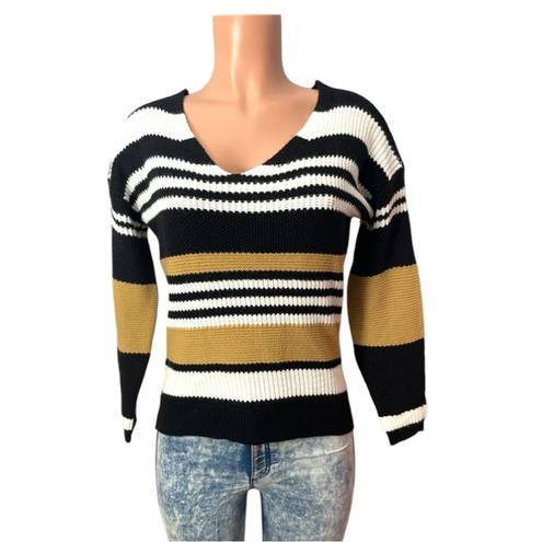 Full Circle Trends  striped cross back sweater size small