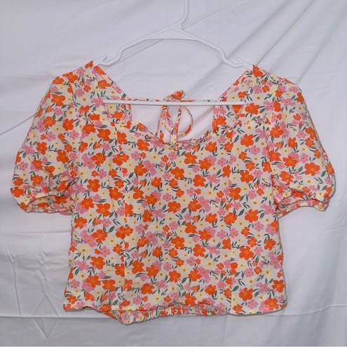 Blu Pepper Women's  Floral print Puff Sleeve Smocked Back Crop Top size medium