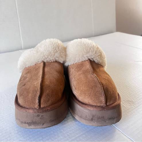 UGG  Women's Disquette Slip-On Platform Slippers Chestnut Color Size 9