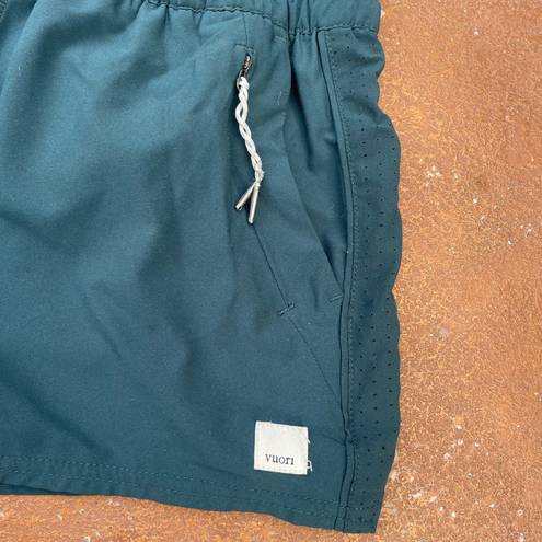 Vuori  dash short in teal sz xs