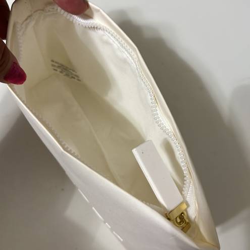 Burberry Pre‎ loved  white cosmetic make up bag 8 inches