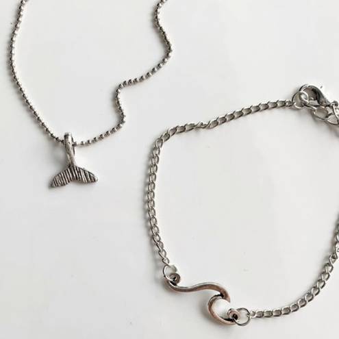 Set of 2 beach themed silver anklets