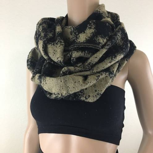 BP NWT  Abstract Black Tan Infinity Circle Scarf