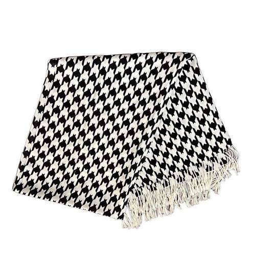Houndstooth  scarf 