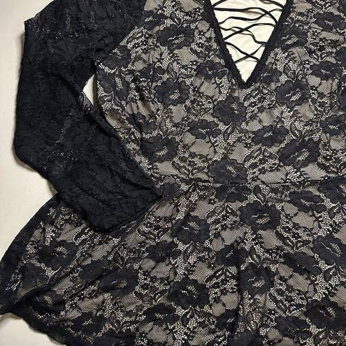 Torrid  Black Lace Peplum 2x long sleeve