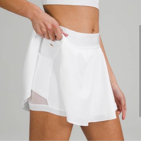 Lululemon  white court rival skirt built in shorts pockets skort size 4