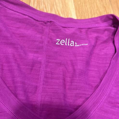 Zella  size large T-shirt good condition