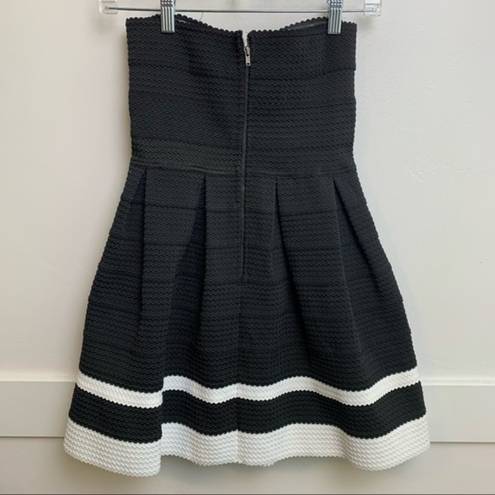 Sans Souci  Black & White Strapless Mini Dress