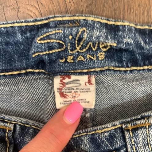 Silver Jeans Silver Frances Embroidered Back Pockets Low Rise Capri Jeans