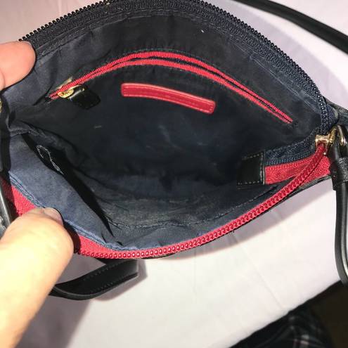 Tommy Hilfiger  Crossbody purse bag in black w/ red accents.  Excellent Condition