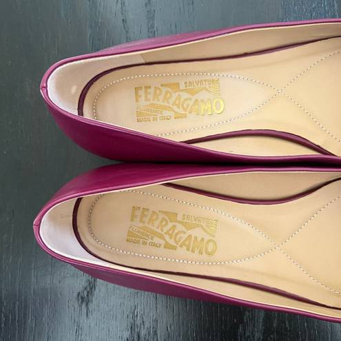 Salvatore Ferragamo EUC  Varuna Corniola Flats