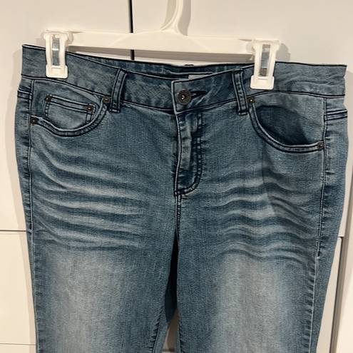 DKNY  jeans . Size 10‎