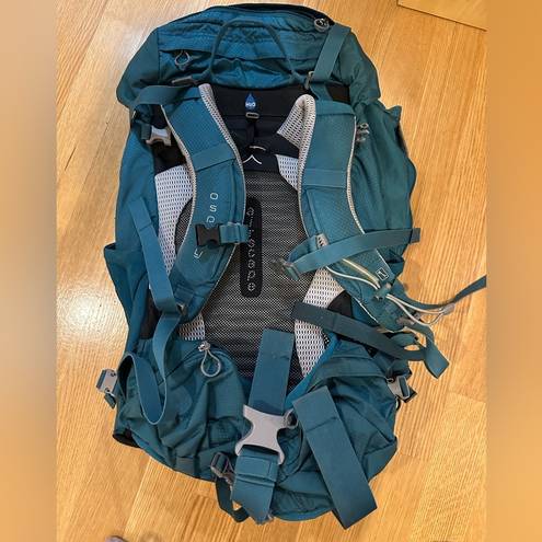 Like new Osprey women’s backpack, Kyte 46.