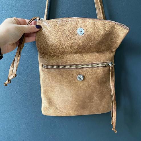Roots  Canada Leather Folder Over Tan Crossbody bag