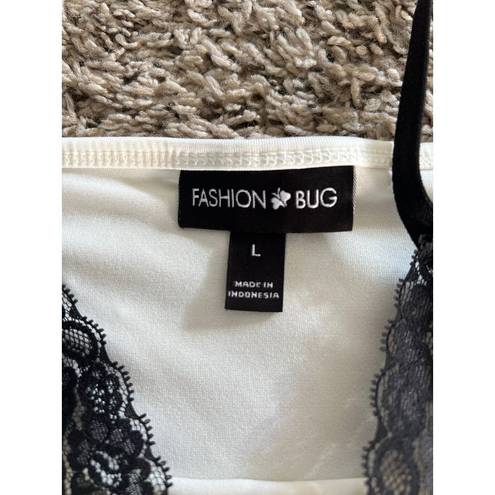 Fashion Bug cream Tanktop trimmed in lace size large