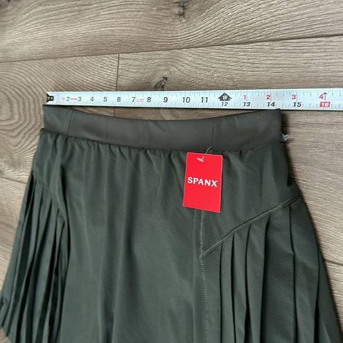 Spanx  14” High Rise Get Moving Pleated Dark Palm Green Tennis Golf Skirt Size L