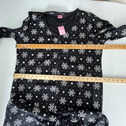 One Piece Jenni Womens  PJs NWT Size XXL Snowflake Black, White V-Neck Snap Front