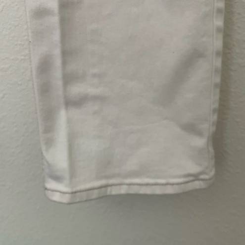 Guess  Women's Size 31 White Jeans Y2K Style with Embroidered Logo on Pocket