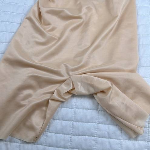 SKIMS  Barely There Low Back Mid Thigh Bodysuit Shapewear in Sand Size XS