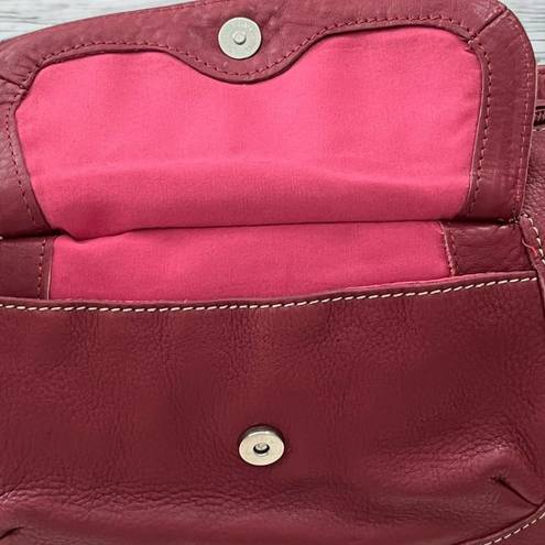 Stone Mountain  Red Pebbled Leather Shoulder Purse‎