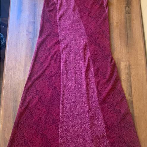 Norton Mcnaughton  maxi sleeveless burgundy b-neck dress.  Size L