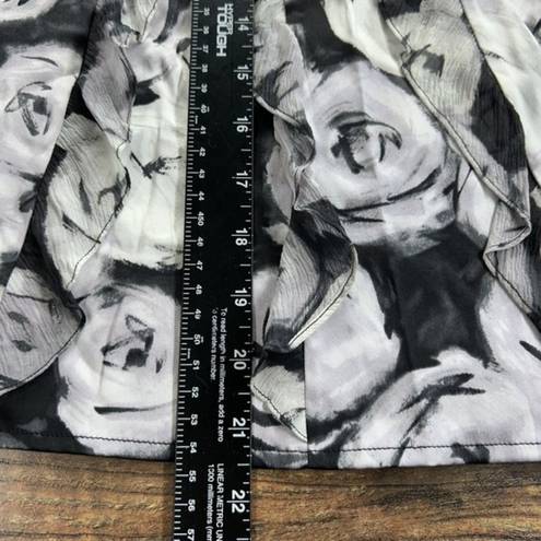 St. John  Gray Womens P‎ Black Floral Print 95% Silk Top Blouse Sleeveless Cami