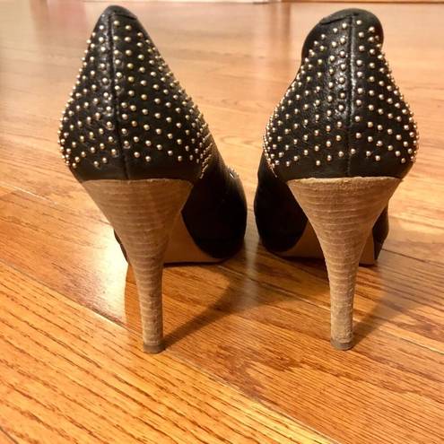 DKNY  VINTAGE RARE  Black Leather & Gold Studded Heels Women's Size 8