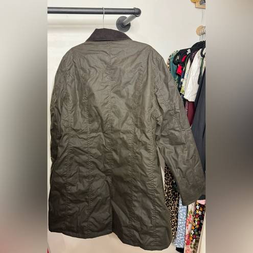 Barbour  Belsay Wax Coat in Olive