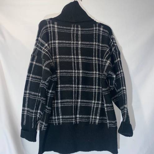 easel Turtleneck Plaid Sweater Women’s Medium