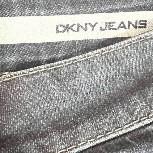 DKNY  Mercer Skinny Dark Wash Denim Jeans Size 4P Inseam 29 inches