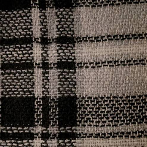 Mad cloth giant black and white plaid woven blanket scarf w fringe detail NWOT