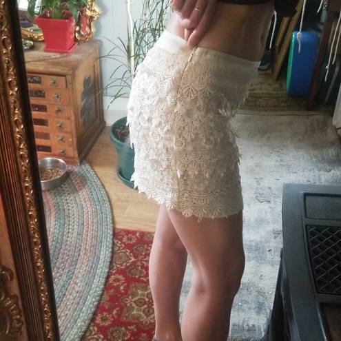 Sans Souci White, lace, mini skirt