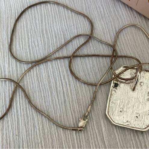 American Vintage Vintage “Jayne” Silver Tone Charm Pendant Necklace Rectangle Scroll Work Metallic Pin