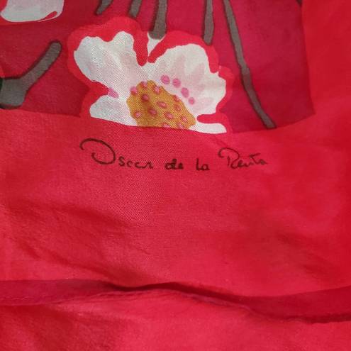 Oscar de la Renta  100% Silk Floral Scarf