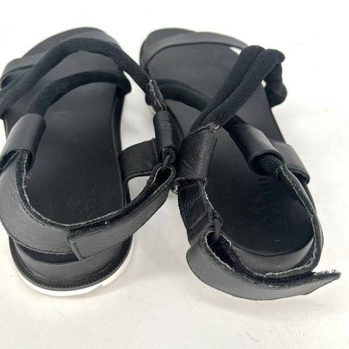 Sorel  Roaming Deacon Flat Black Leather Strappy Sandal Women’s Size 8.5