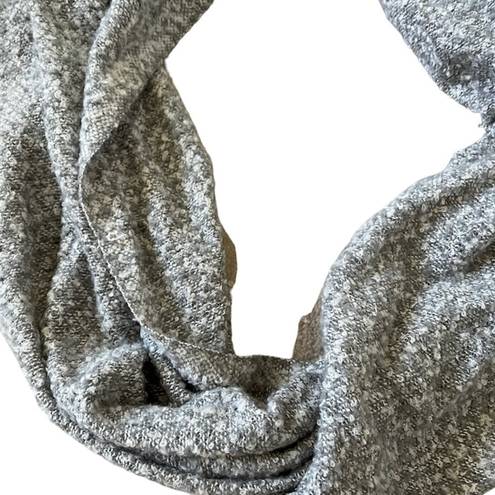 infinity Gray and white  scarf