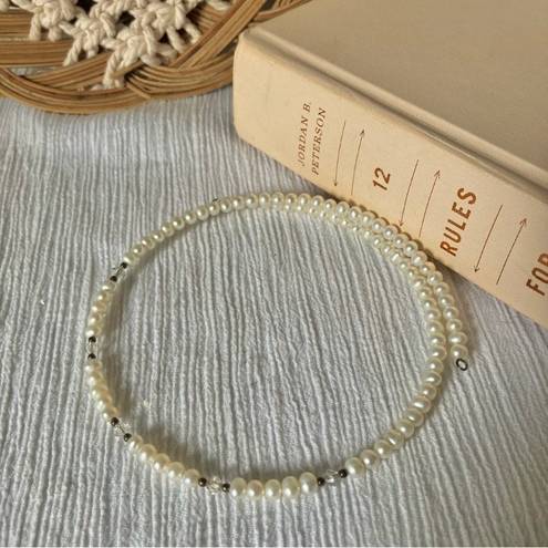 American Vintage Vintage “Dzia” Freshwater Pearl Wire Choker 15” Rhinestone Crystal Minimal White