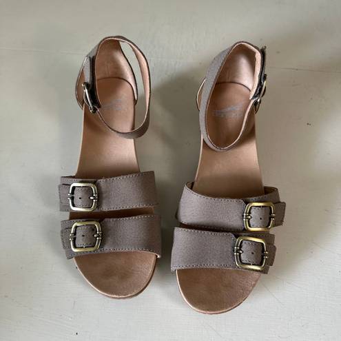 Dansko - Astrid Summer Sandals Nubuck Leather Strappy Wedge Comfort Support